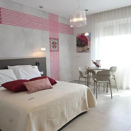 Bed & Breakfast Modern House 4*