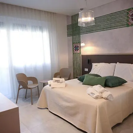 Modern House 4*
