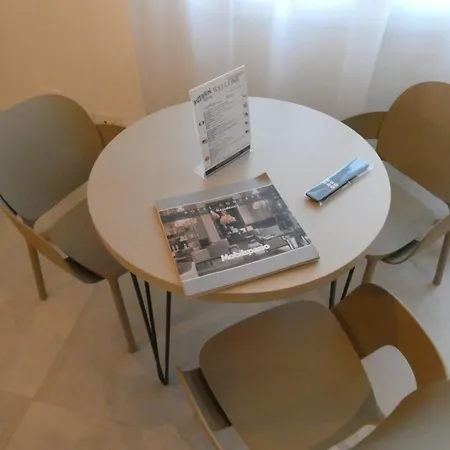 Modern House Oda ve Kahvaltı